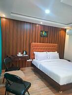 HIYAS RETREAT