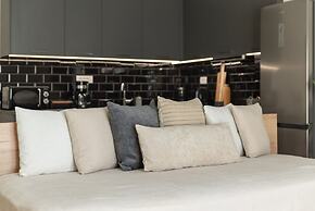 Saint Matthew Central Apartment by Senaon