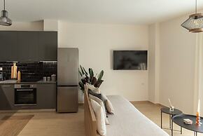 Saint Matthew Central Apartment by Senaon