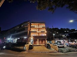 Raina's BnB