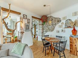Seafront Cottage - Beach Access - Pet Friendly