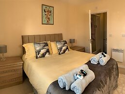 Sleeps 4/6 pet Friendly Parking nr Nec/warwick uni