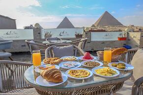 Pyramids Solar Boat Inn