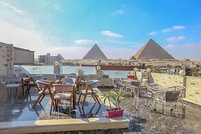 Pyramids Solar Boat Inn