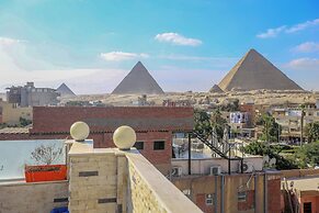 Pyramids Solar Boat Inn