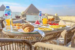 Pyramids Solar Boat Inn