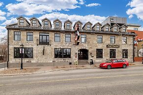 The British Hotel