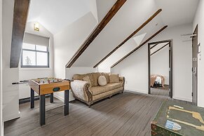 The British Hotel