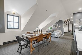 The British Hotel