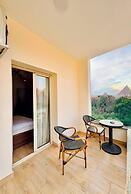 Plaza Pyramids View Inn