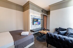 ARENA LUXURY