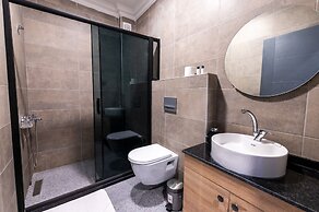 ARENA LUXURY