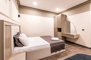 ARENA LUXURY
