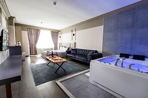 ARENA LUXURY