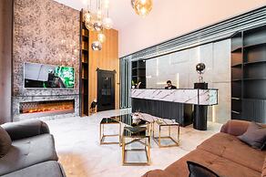 ARENA LUXURY