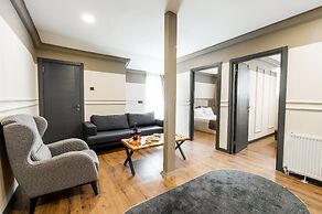 ARENA LUXURY