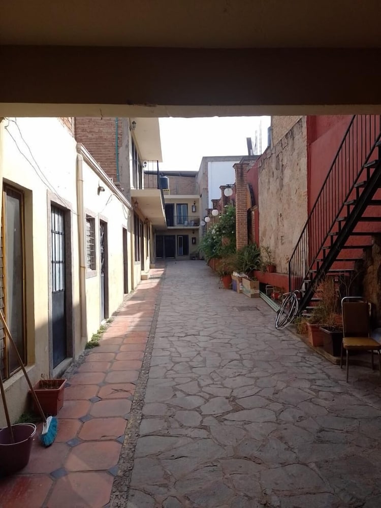 Hotel Abasolo