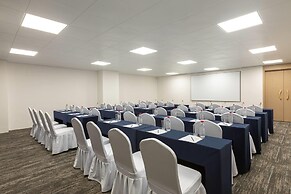 Microtel BY Wyndham Maoming Dianbai