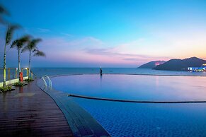 Sanya Harman Hotel