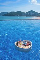 Sanya Harman Hotel