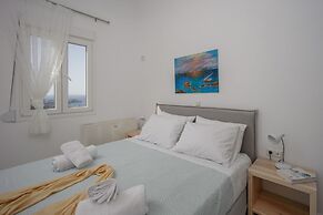 Blue Hills Villas by Estia White 3