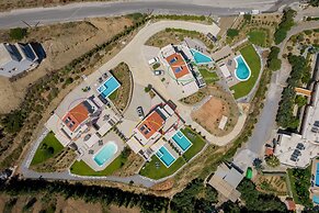 Blue Hills Villas by Estia White 3