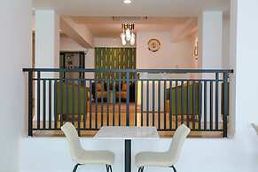 Chana Bangkok Hotel