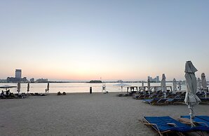 Manzil - 1BR in Palm with Sea View