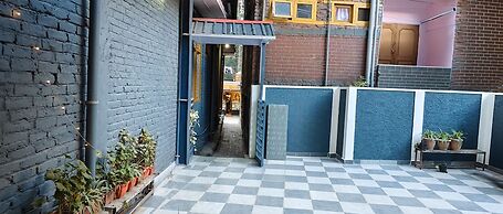 Sargam Stays Kasol