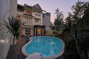 M Village Hotel Long Bien