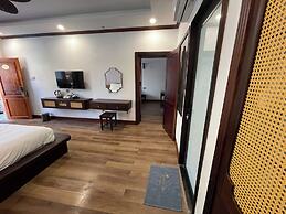 Dream 1985 Hotel
