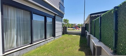 Professionally Maintained Spacious New Suites 1