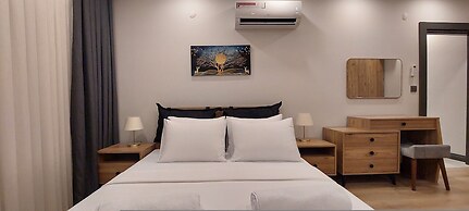 Professionally Maintained Spacious New Suites 1