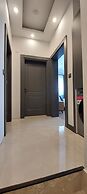 Professionally Maintained Spacious New Suites 3