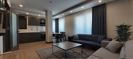 Professionally Maintained Spacious New Suites 3