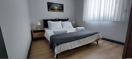 Professionally Maintained Spacious New Suites 3
