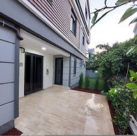 Professionally Maintained Spacious New Suites 4