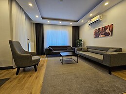 Professionally Maintained Spacious New Suites 2-5