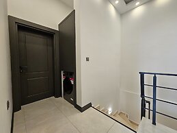 Professionally Maintained Spacious New Suites 2-5