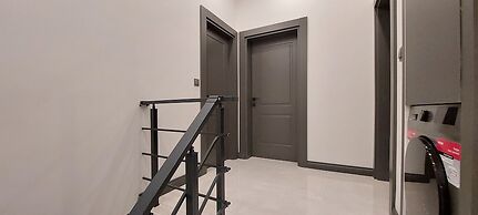 Professionally Maintained Spacious New Suites 6
