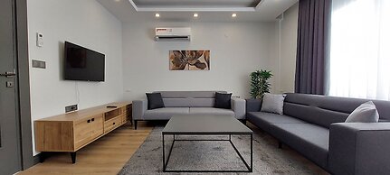 Professionally Maintained Spacious New Suites 6