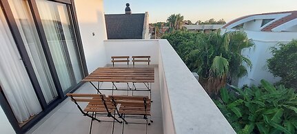 Professionally Maintained Spacious New Suites 5
