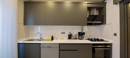 Professionally Maintained Spacious New Suites 2-6