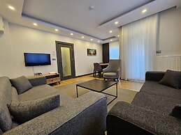 Professionally Maintained Spacious New Suites 2-6