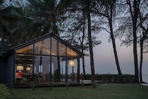 The Postcard on the Arabian Sea