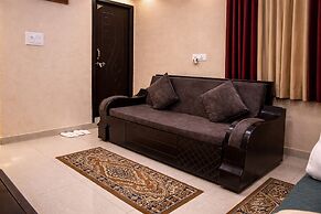 Pavitram Hotel & Banquet