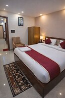 Pavitram Hotel & Banquet