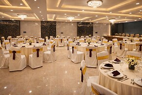 Pavitram Hotel & Banquet