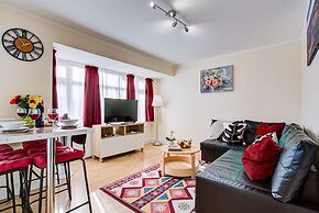 1 Bed Apartment - Sleeps 4 - Pets - Free Parking