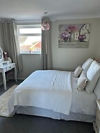 Peak District - 2 Beds - Sleeps 4 - Pet Friendly